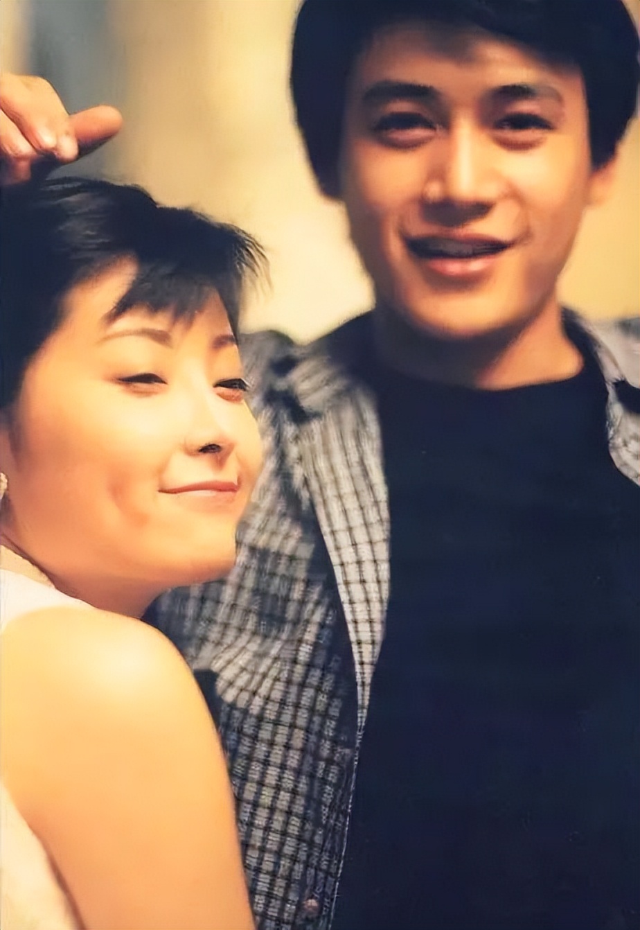 独宠袁立12年，分手后转身与张怡宁闪婚，徐威过得怎么样？