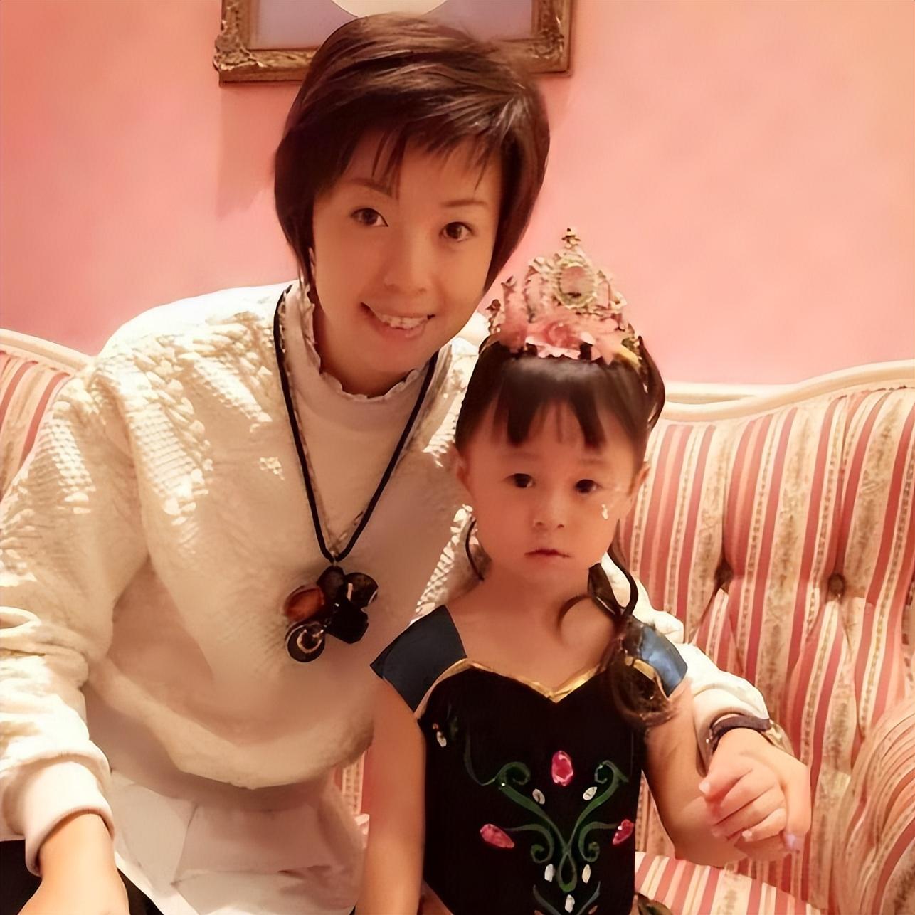 与袁立分手的徐威，转身娶了大魔王张怡宁，如今15年过去现状如何