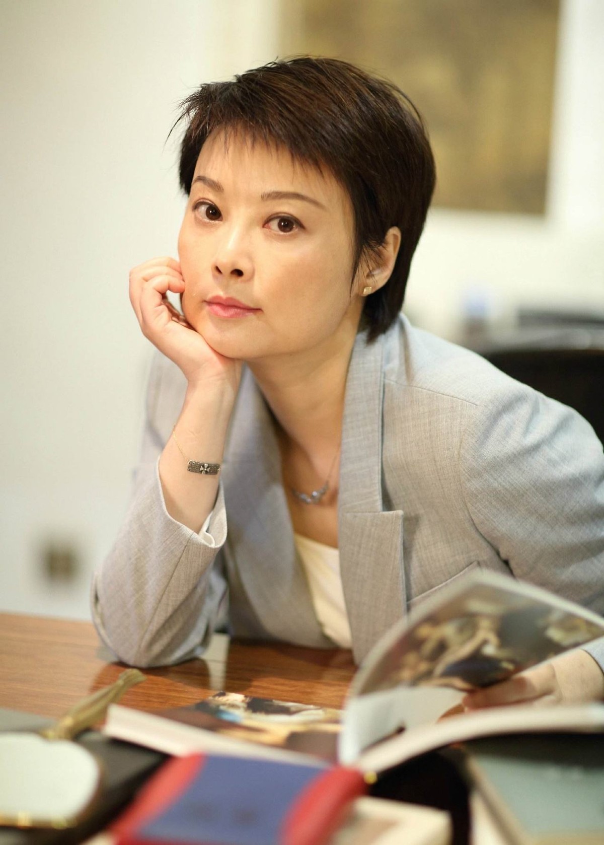 袁立：嫁给了外国人，才会知道中国男人的好，三婚终于收获幸福