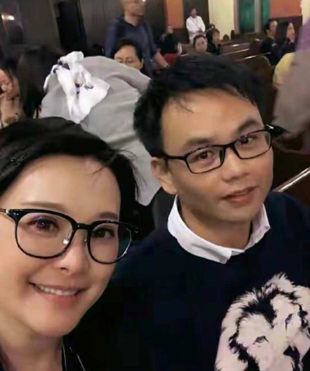 袁立：嫁给了外国人，才会知道中国男人的好，三婚终于收获幸福