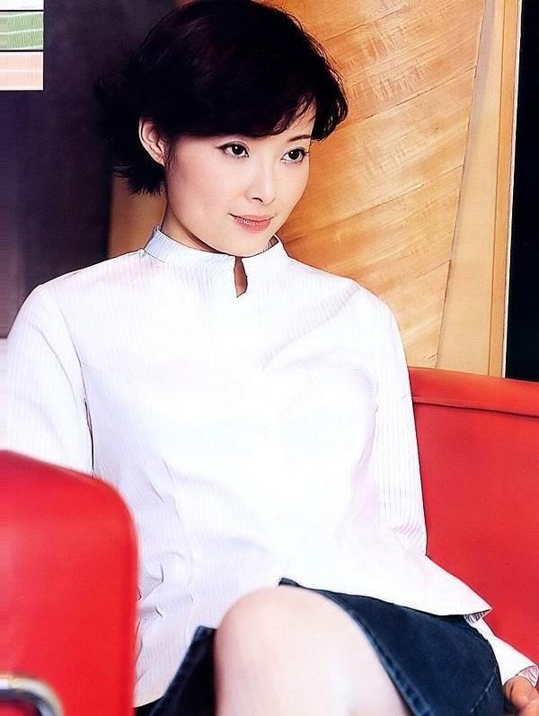 袁立：嫁给了外国人，才会知道中国男人的好，三婚终于收获幸福