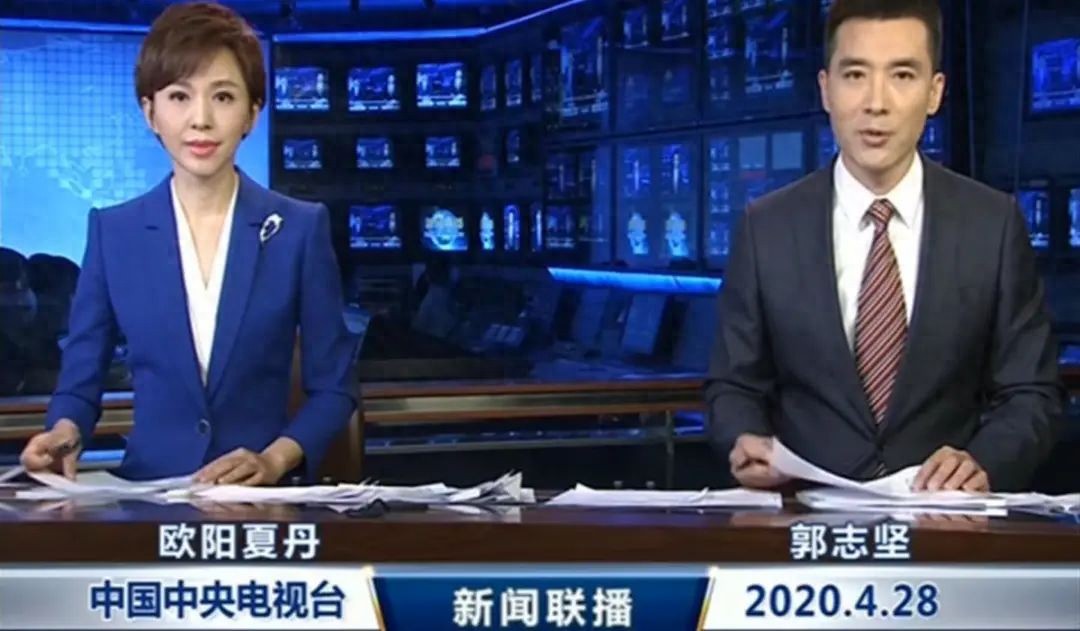 48岁前央视主持人欧阳夏丹被网友催婚催育，回应养老问题：老了找护理、病痛找陪护，挺好！