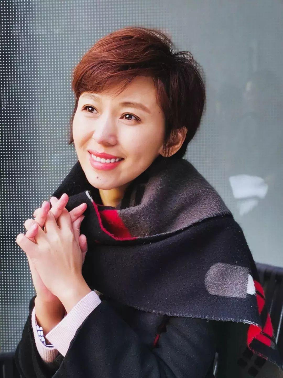 主持人欧阳夏丹，离开央视后几乎没有固定的职业，46岁还是单身