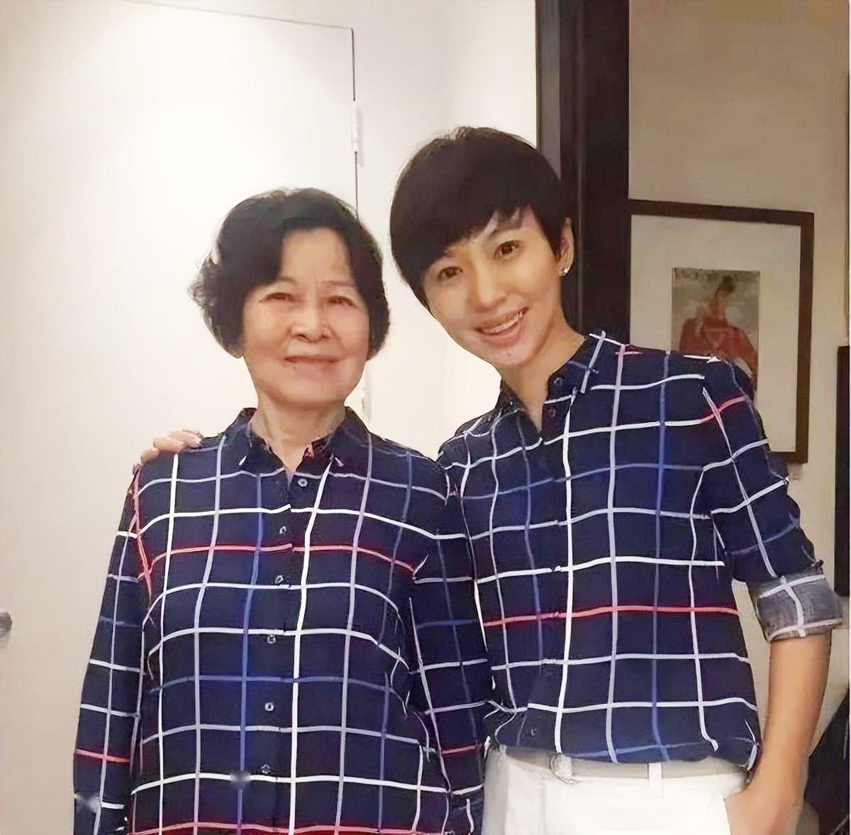 主持人欧阳夏丹，离开央视后几乎没有固定的职业，46岁还是单身
