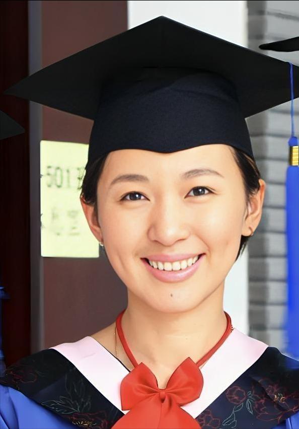 主持人欧阳夏丹，离开央视后几乎没有固定的职业，46岁还是单身