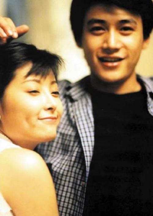 袁立也没想到，她不要的前任徐威，竟成了张怡宁的“掌中宝”