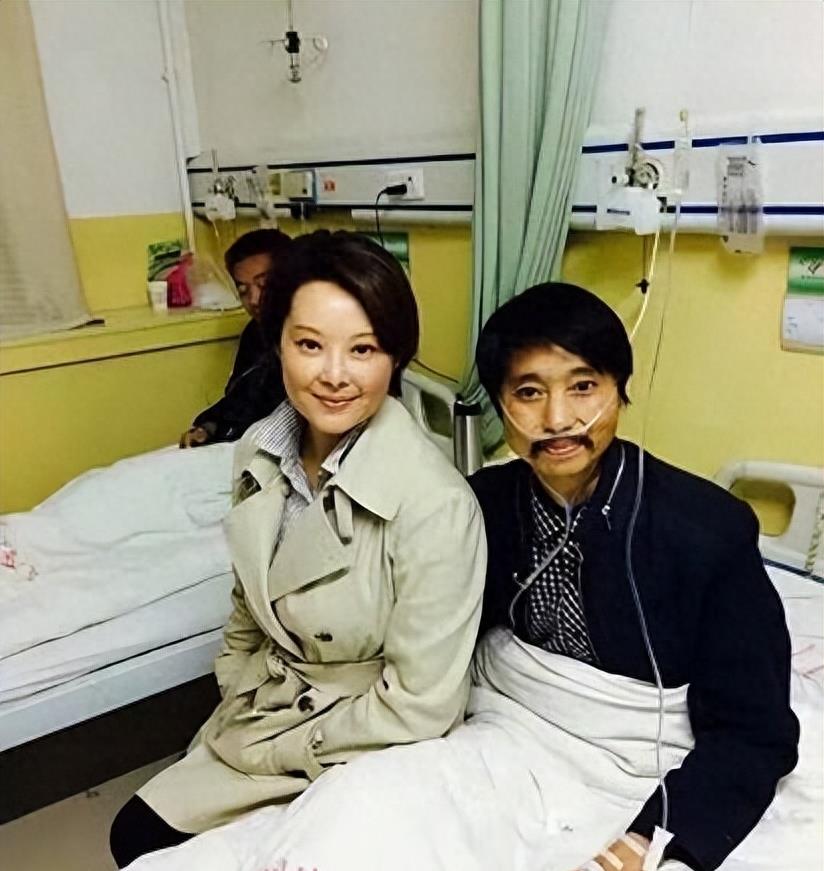 袁立：被富豪宠12年仍不愿结婚，现50岁嫁穷诗人
