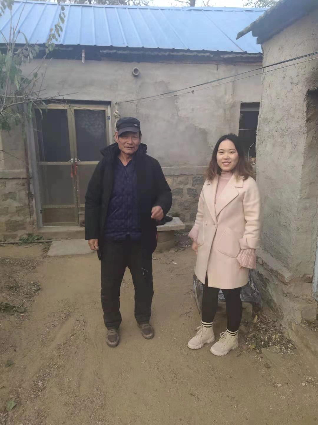徂汶景区徂徕镇：扶贫帮困送温暖 件件棉衣暖人心
