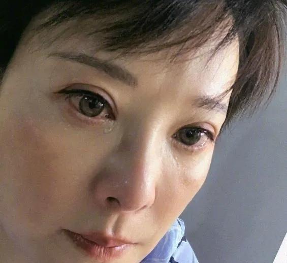 袁立：和富豪相恋12年，却惨败冠军张怡宁，皆因太“特立独行”？