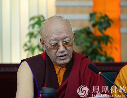甘孜州佛协第十八次会长扩大会议暨培训会在康定召开