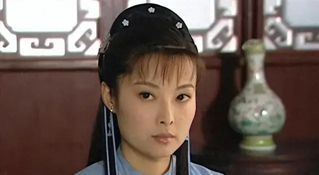 事实证明，6年前被吐槽“疯女人”的袁立，才是真的人间清醒
