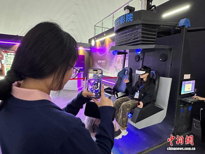 香港学子探秘甘肃火星基地 沉浸体验火星生活