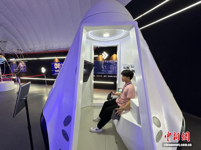 香港学子探秘甘肃火星基地 沉浸体验火星生活