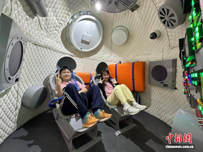 香港学子探秘甘肃火星基地 沉浸体验火星生活
