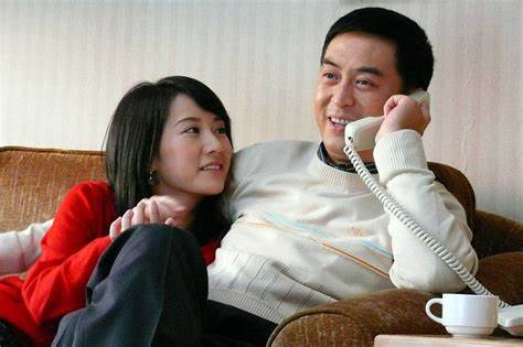 重温《蜗居》：才懂被两个男人捧在手心的海藻，为何输得那么惨？