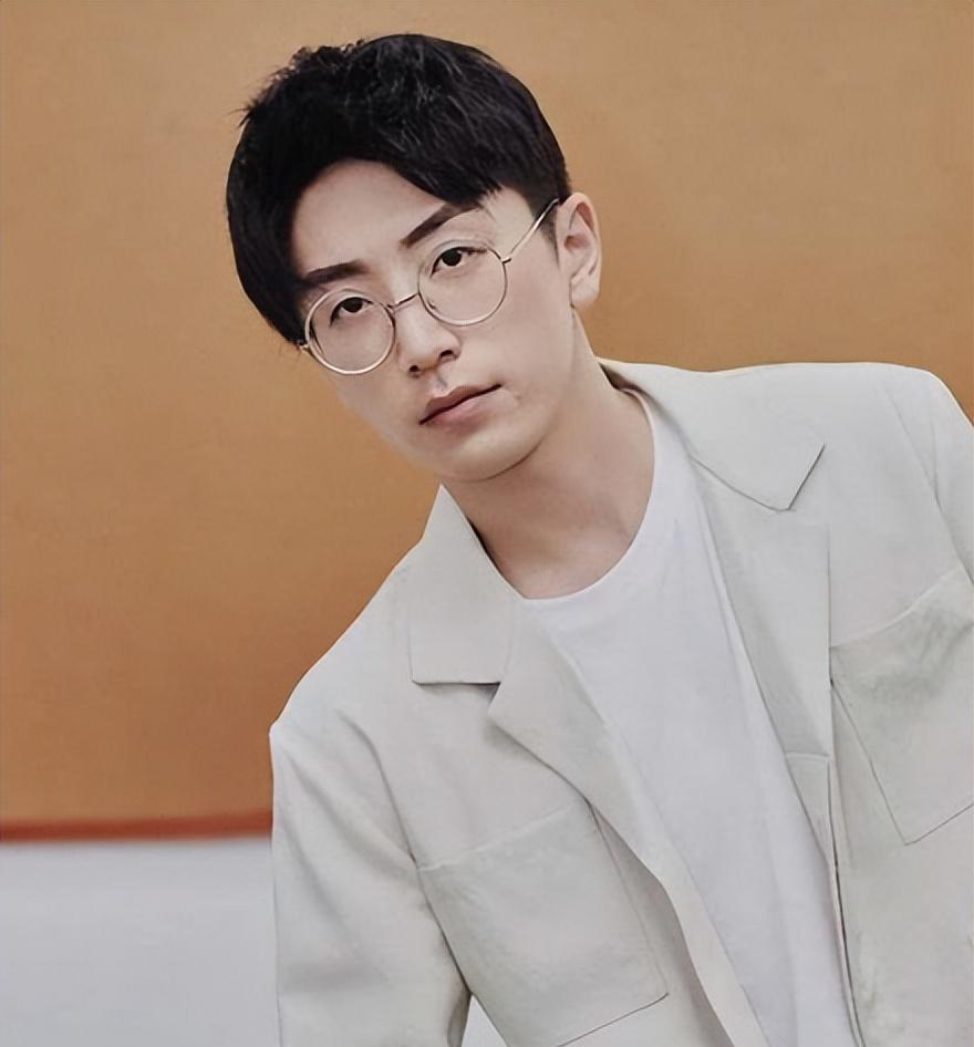 白客的转型之路：从“王大锤”到“韩东”
