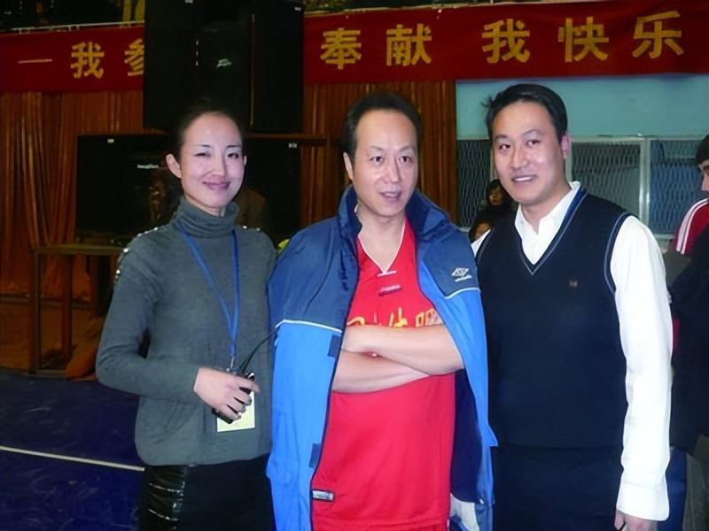 04年罗京封神一战：17分钟口播12页临时稿件，领导在外拿着保心丸