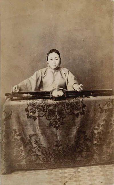 会呼吸的中国历史照片：来早期中国摄影作品线上展览领略故国艺史