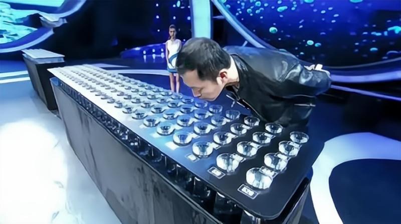 鬼才之眼王昱珩：清华毕业没上过一天班，退出最强大脑，后来怎样