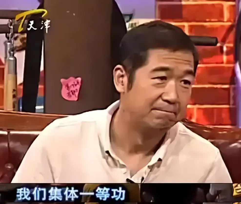 邓婕：抛弃富豪前夫，嫁给净身出户的张国立，现在过得怎样？