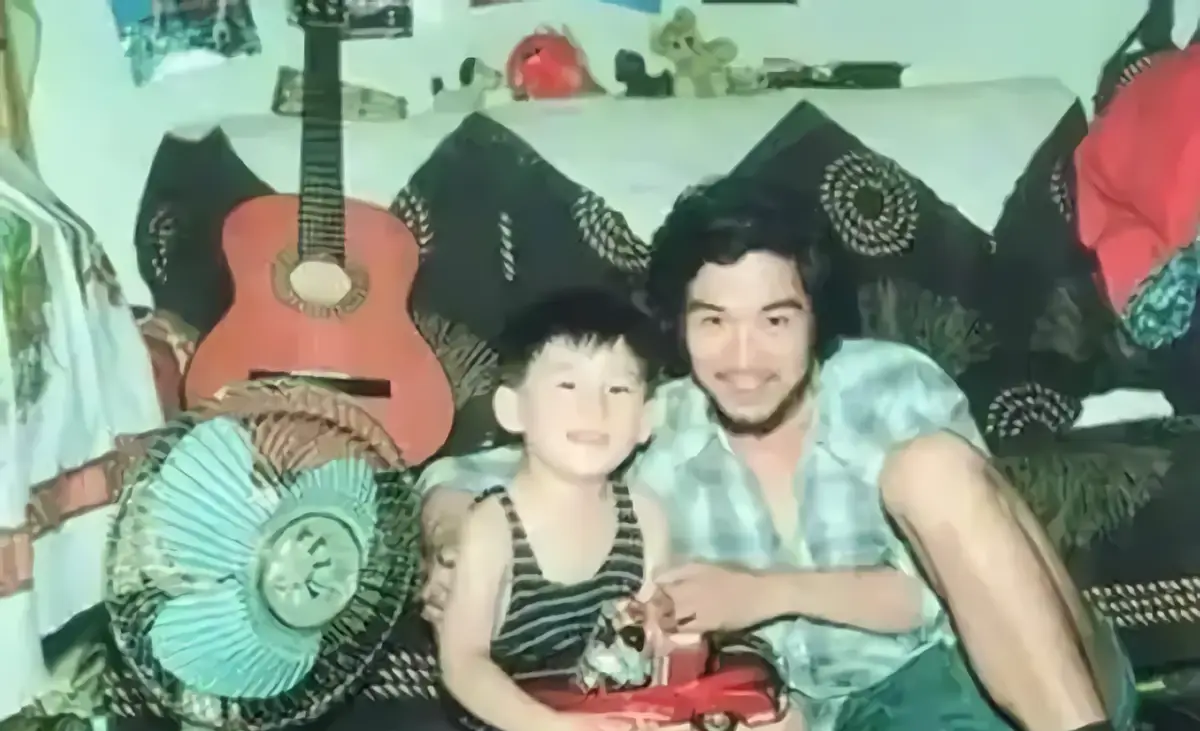 邓婕：抛弃富豪前夫，嫁给净身出户的张国立，现在过得怎样？