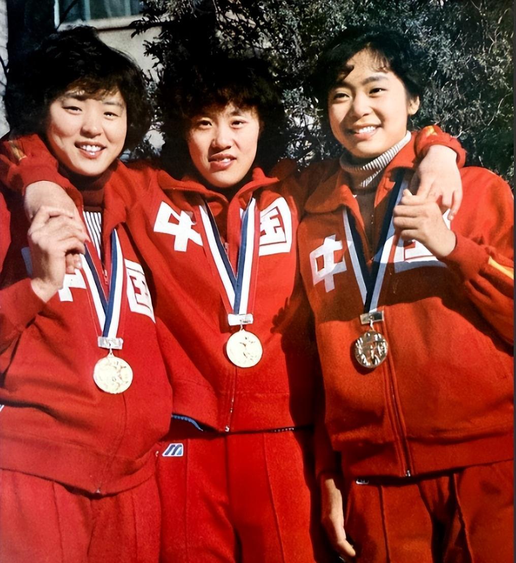 "笑面黑娃"梁艳:女排5连冠功臣,师从袁伟民,退役后经商身家过亿