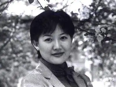 梁艳女排唯一一位5连冠队员，郎导的闺蜜，家庭幸福现身价上亿