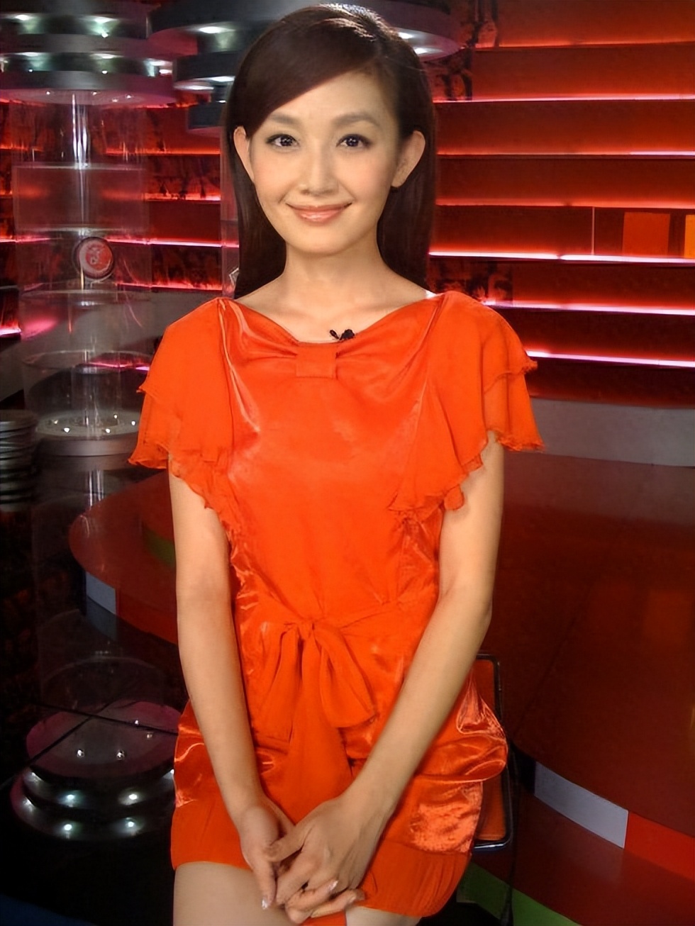 北京卫视最美的主持人，结婚多年很幸福，两个宝贝很可爱