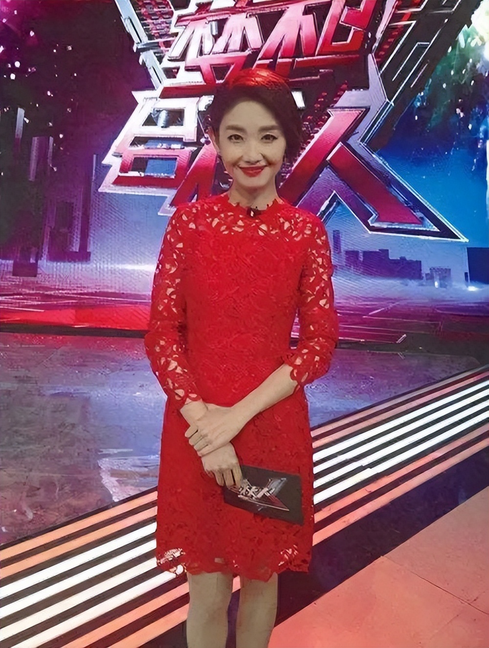 北京卫视最美的主持人，结婚多年很幸福，两个宝贝很可爱