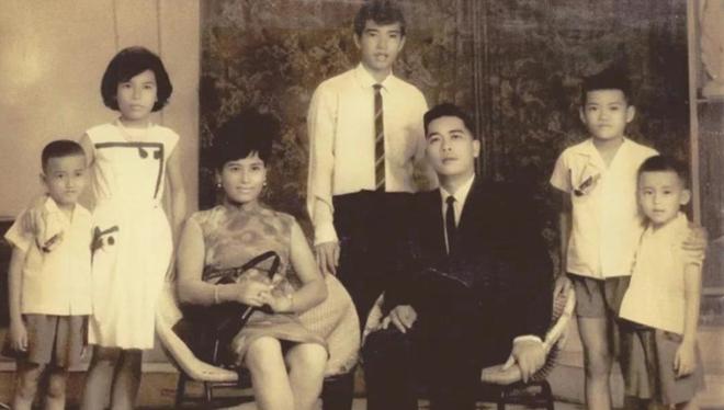 70岁吕良伟近照刷屏！三婚娶贵人逆袭亿万身家