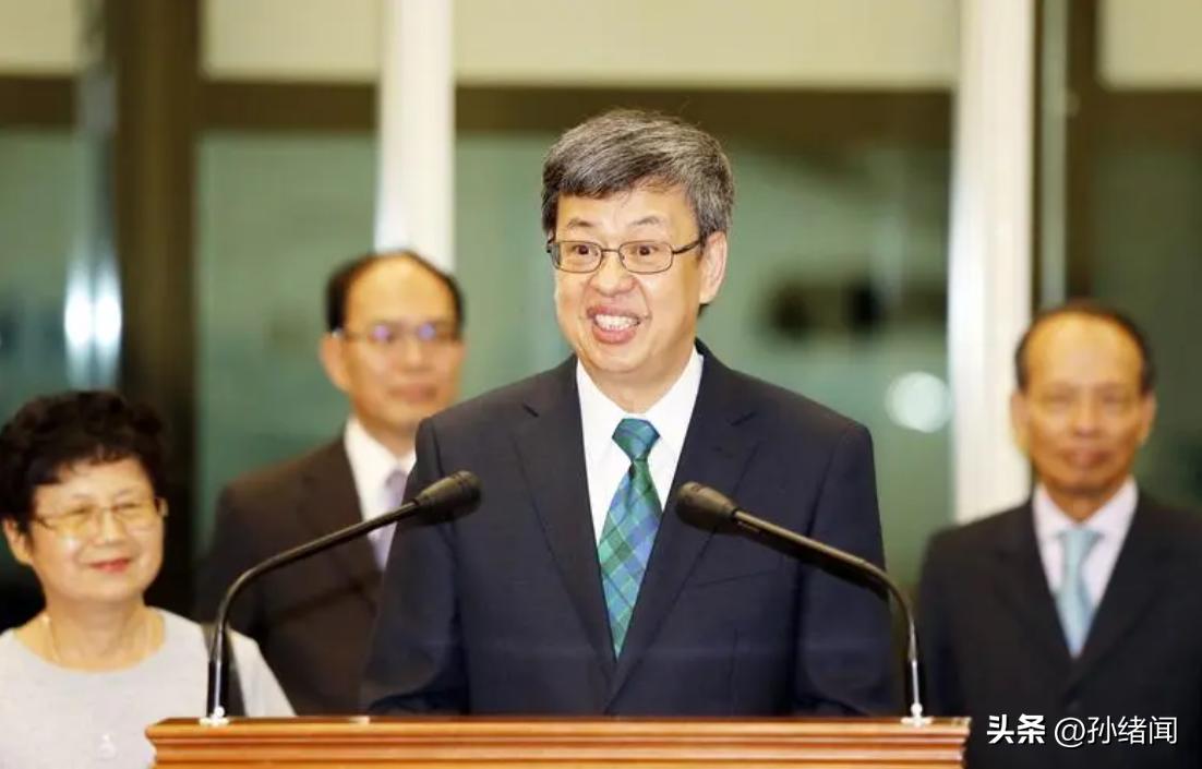 大陆反对蔡英文窜美，民进党急了，提出增加两岸互动，国民党表态