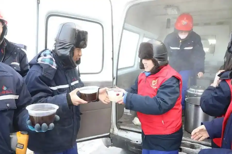 国企贺新年丨山东能源：让新年的阳光 温暖每一个前行的你我