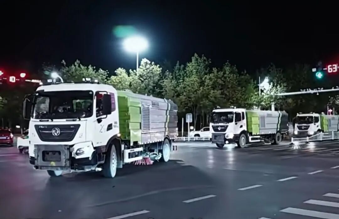 【聚焦克马】克拉玛依区城市管理局用“硬举措”备好马拉松“后勤答卷”