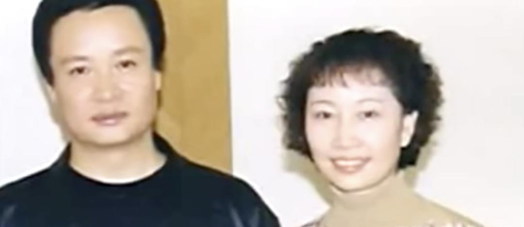 登上春晚12次后，他突然隐退，陪妻抗癌32年：他们的爱情，打脸娱乐圈多少人？