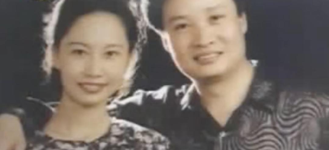 登上春晚12次后，他突然隐退，陪妻抗癌32年：他们的爱情，打脸娱乐圈多少人？