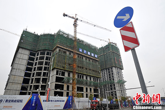 中国9个热点城市2017年末房价同比下跌