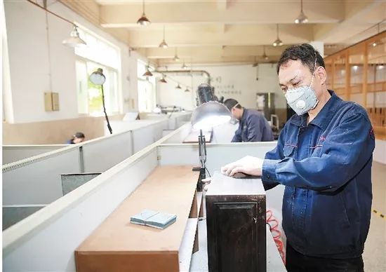 “壮士断腕”——东阳关停淘汰红木家具企业802家 停产整治1017家
