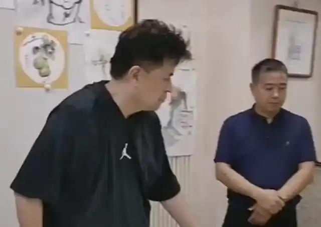 曝毕福剑是从央视正常退休！否定定居农村养鸡，目前有俩赚钱项目