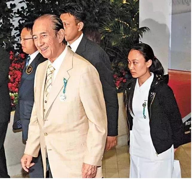 给赌王擦身受宠，带2亿嫁妆找老实人的五太郑咏诗，现状如何