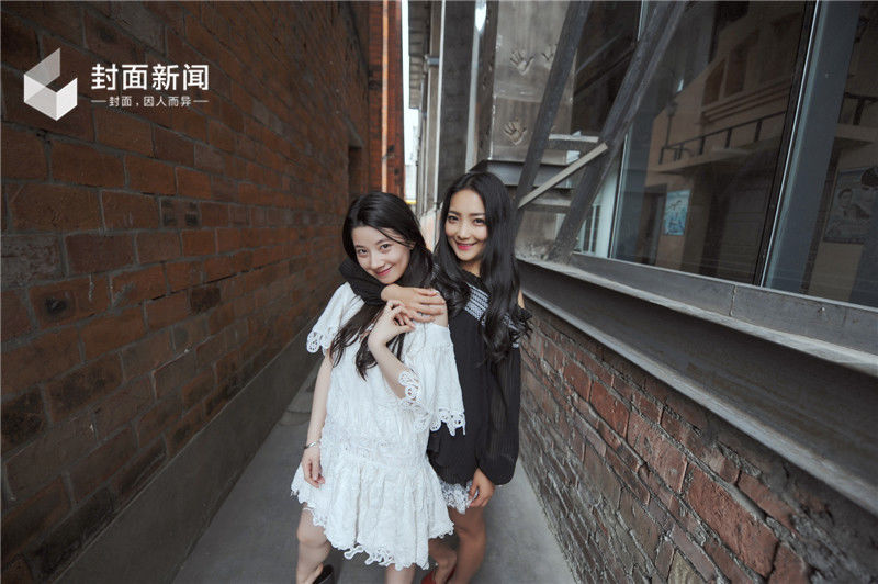 独家！“最美老板娘”真人出镜，闺蜜照怎么拍才美？