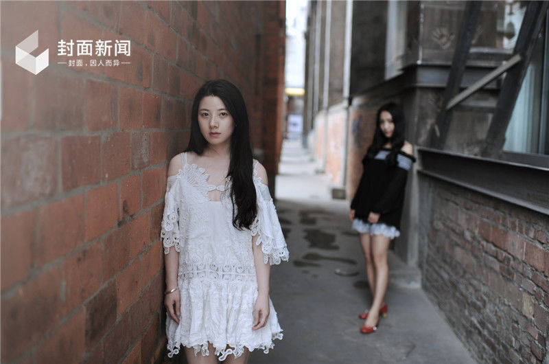 独家！“最美老板娘”真人出镜，闺蜜照怎么拍才美？