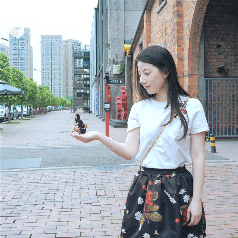独家！“最美老板娘”真人出镜，闺蜜照怎么拍才美？