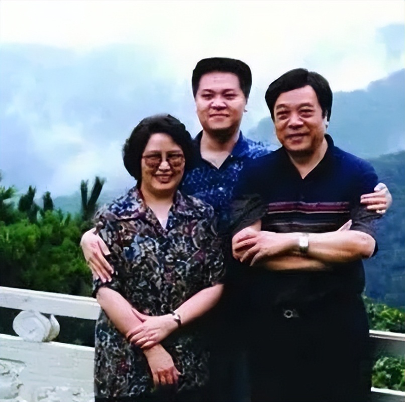 赵忠祥：63岁被女保健医生爆“桃色事件”，他媳妇的做法让人点赞