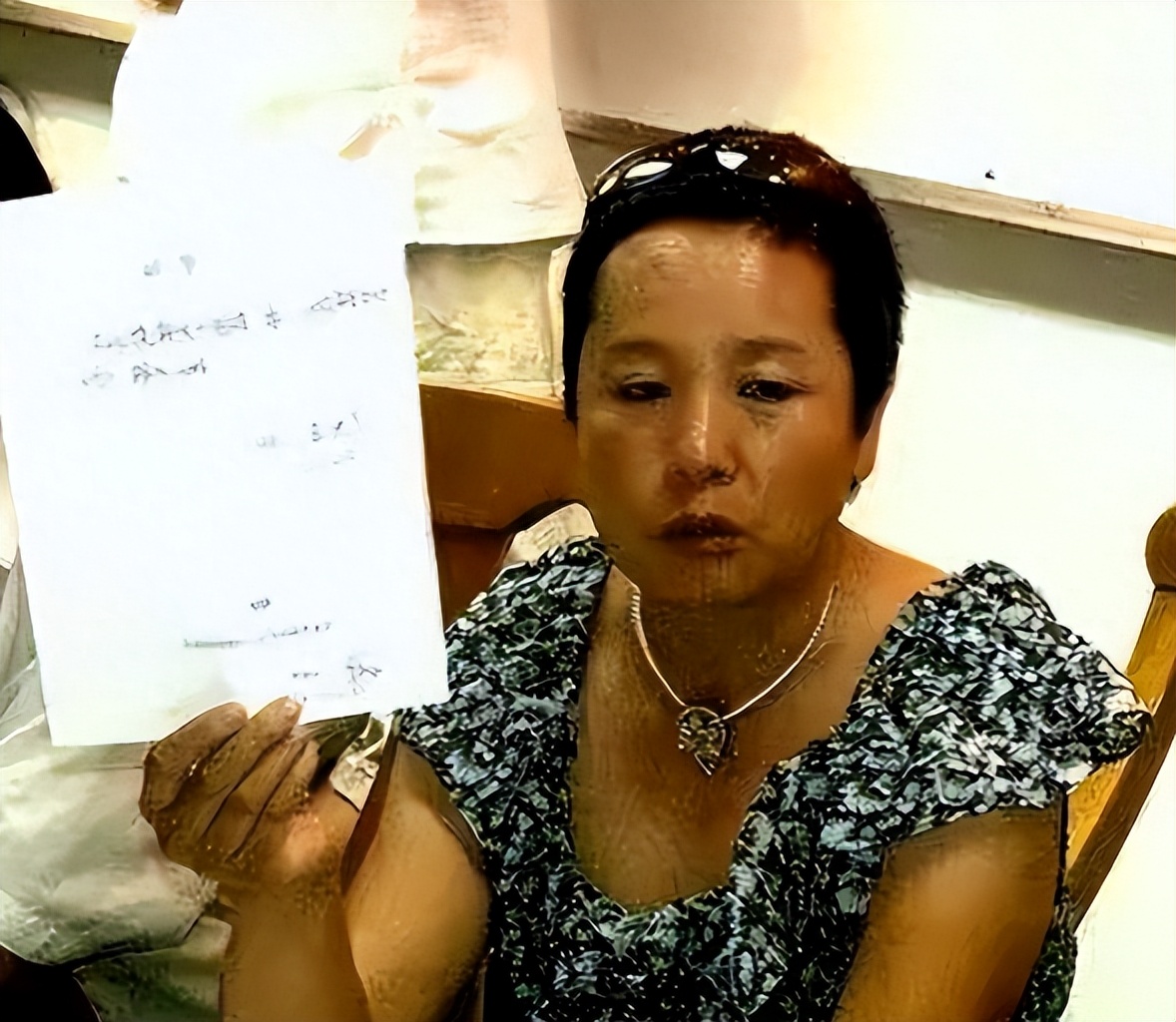饶颖自曝是赵忠祥情人：他有特殊癖好事后抛弃我！凭录音闹到法庭