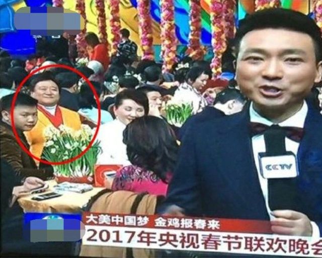 “笑脸哥”现场看春晚19次，妥妥的“钉子户”观众，今年因病缺席
