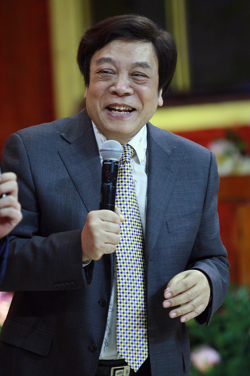 21年前诬告赵忠祥，用自身清白当赌注的饶颖，如今过得怎么样？