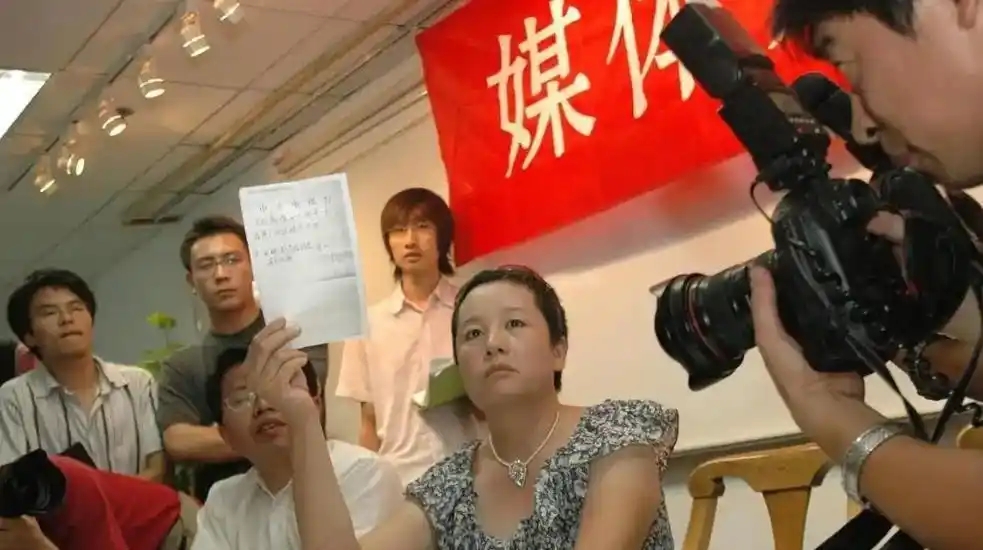 21年前诬告赵忠祥，用自身清白当赌注的饶颖，如今过得怎么样？