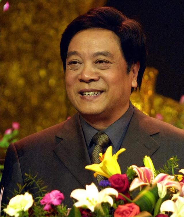 21年前诬告赵忠祥，用自身清白当赌注的饶颖，如今过得怎么样？