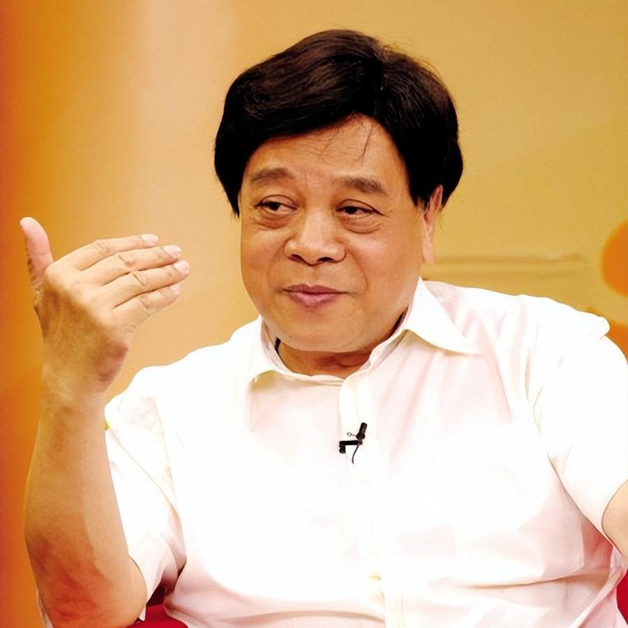 21年前诬告赵忠祥，用自身清白当赌注的饶颖，如今过得怎么样？
