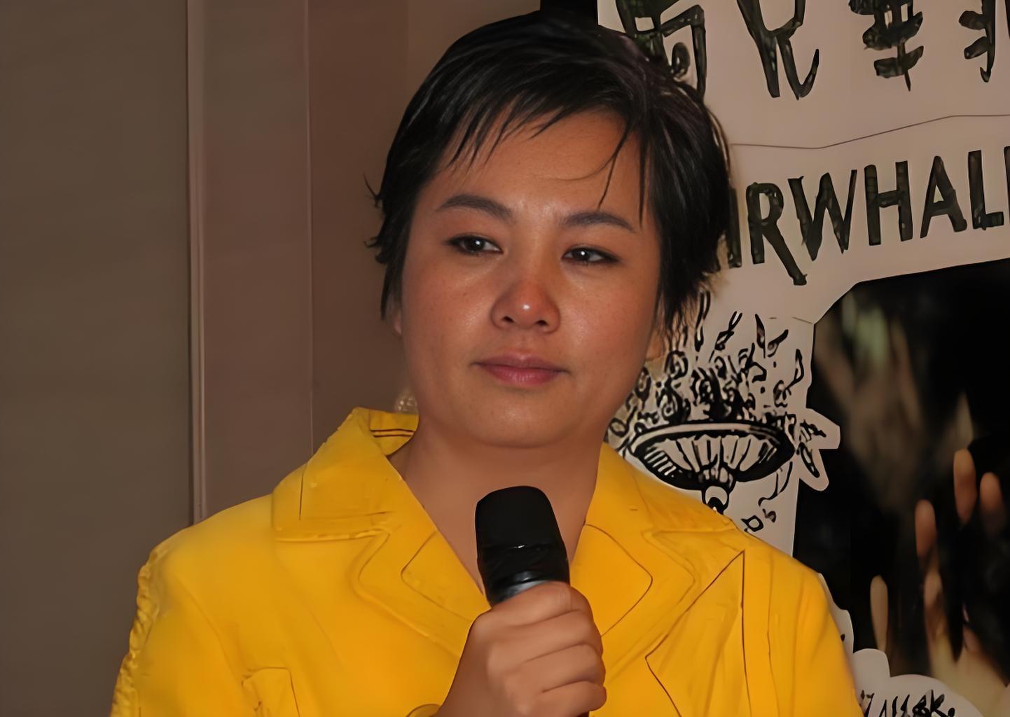 21年前诬告赵忠祥，用自身清白当赌注的饶颖，如今过得怎么样？